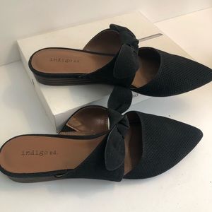 Indigo- Black pointed toe flats - Size 7.5